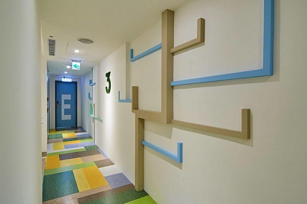 East Hostel Джиаоси Екстериор снимка